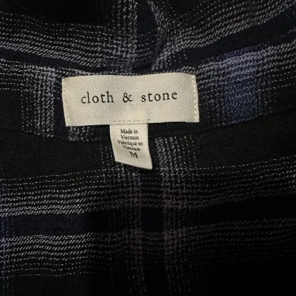 Cloth & Stone Woman’s Flannel Shirt Soft Plaid Button Down SZ MED - Picture 3 of 4